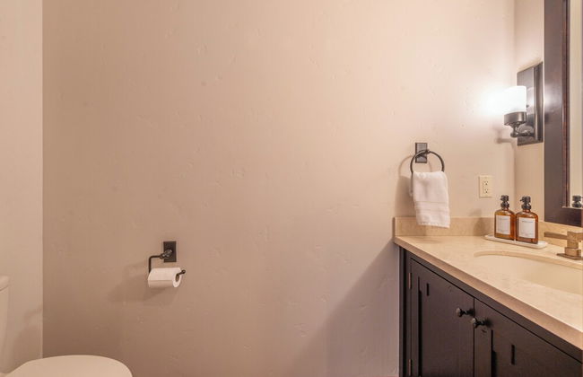 Lux Townhome Next to Village by Sierra Getaways - Foto 25