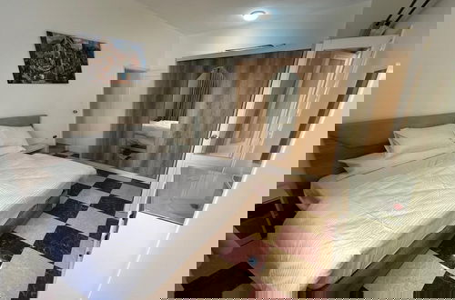 Foto 1 - Comfy One-Bedroom Apartment