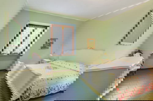 Foto 6 - Comfortable Villa With Private Pool, Garden, Balcony, Near Lake Garda