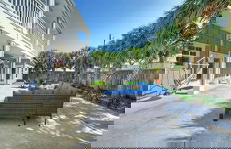 Foto 1 - 16 Palms by Avantstay Luxury Getaway, Backyard Oasis Pool & Playscape Access
