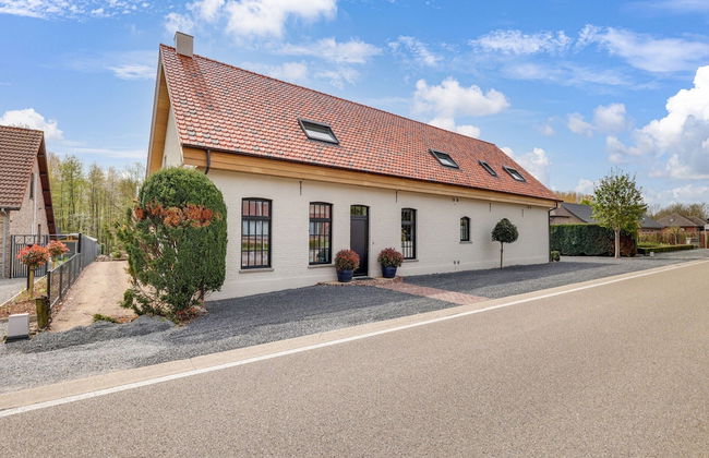 Lush Holiday Home in Limburg With Jacuzzi - Foto 1