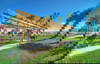 Foto 3 - 2 Studio Condos Beach Boardwalk, Pool & Tennis Court Island Retreat Complex