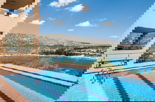 Foto 1 - Chloe Seafront Villa
