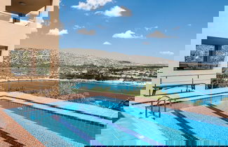 Foto 1 - Chloe Seafront Villa