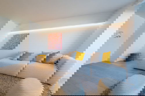 Foto 9 - Bright Apartment Near the Center