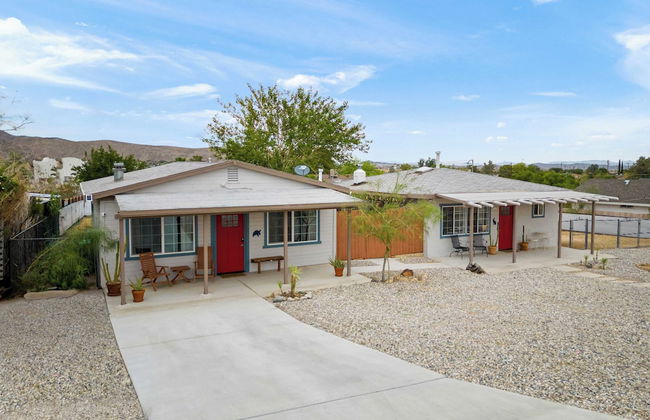 Fable by Avantstay 2 Unique Spaces, w/ Bowling, Hot Tub, Fire Pit, Large Yard - Photo 1