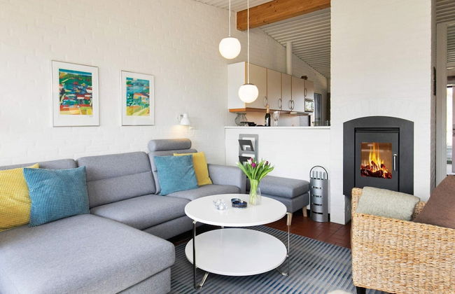 6 Person Holiday Home on a Holiday Park in Saeby - Foto 9