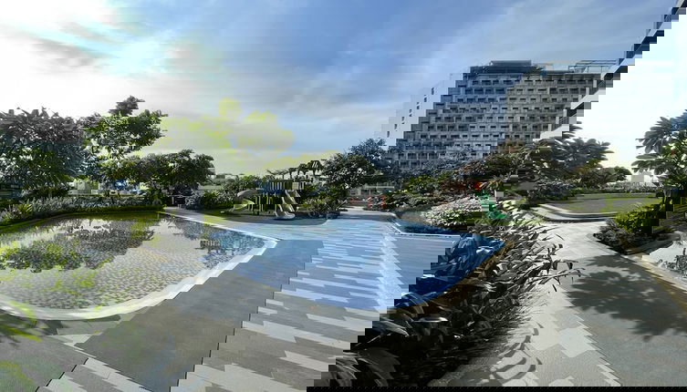 Photo 1 - Luxury Air Residences By Makati