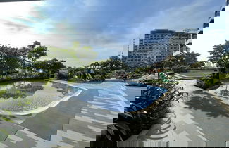 Photo 1 - Luxury Air Residences By Makati