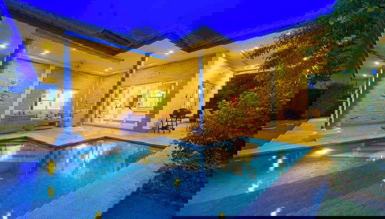 Foto 1 - Modern 3 Bedroom Pool Villa - MR54