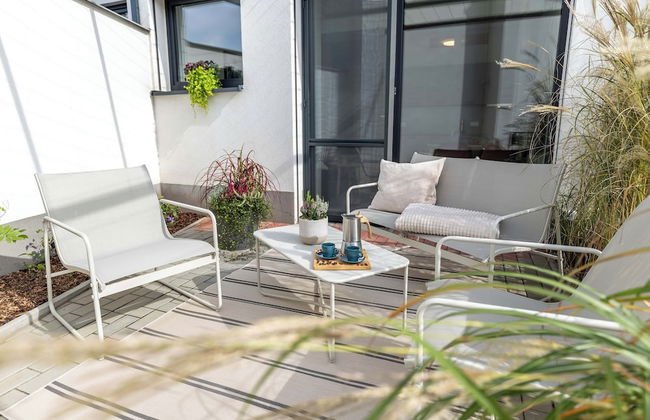Fully equipped apartments with Terraces, Free garage parking, Netflix & AC - by Apartmány Šlapanice cz - Foto 44