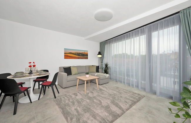 Fully equipped apartments with Terraces, Free garage parking, Netflix & AC - by Apartmány Šlapanice cz - Foto 25