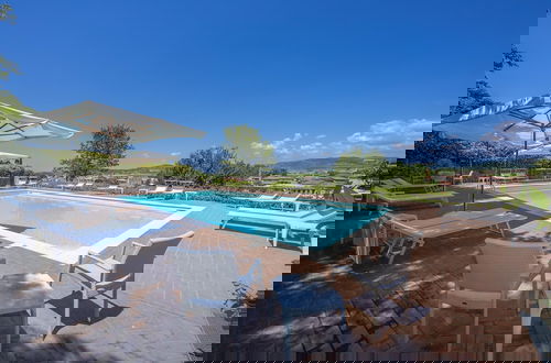 Photo 4 - Villa Faccioli Deodara With Shared Pool