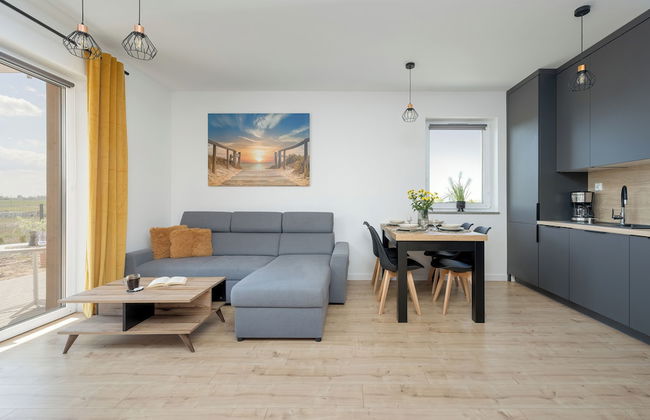 Cozy Seaside Apartment by Renters - Foto 17