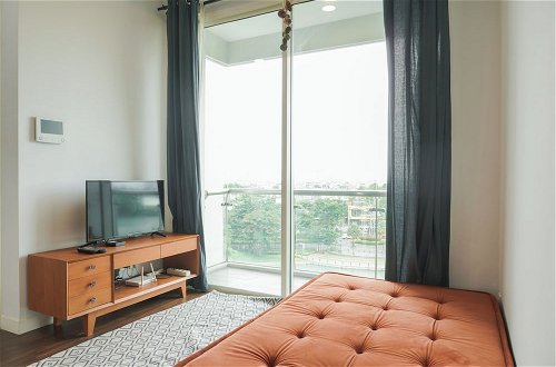 Photo 11 - Nice And Homey 1Br At Citralake Suites Apartment