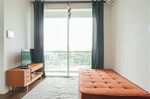 Photo 10 - Nice And Homey 1Br At Citralake Suites Apartment