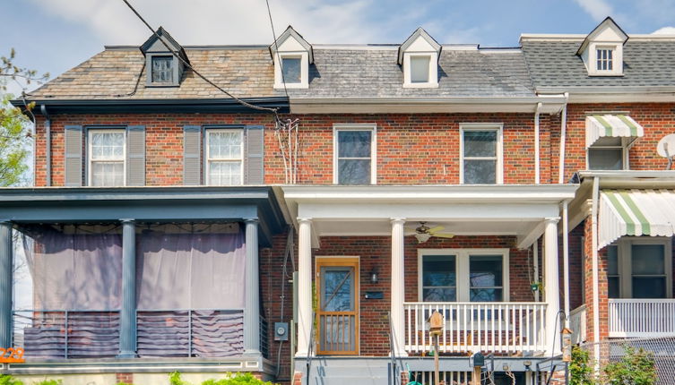 Foto 1 - Washington, DC Townhome w/ Deck + Gas Grill