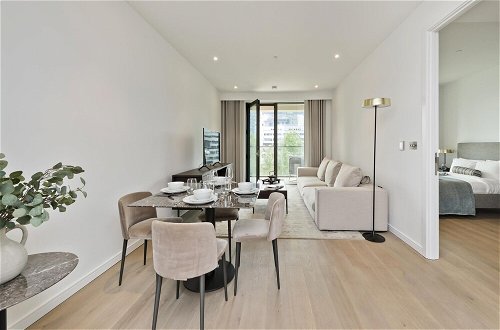 Photo 13 - Deluxe one Bedroom Apartment in Canary Wharf
