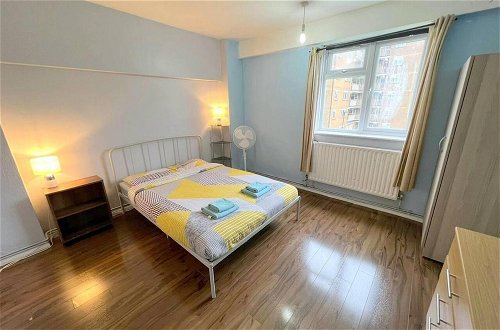 Foto 1 - Remarkable 2-bed Apartment in London
