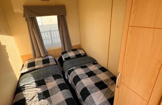 Photo 3 - 3 Bedroom, 8 Berth, Cosy Static Family Caravan