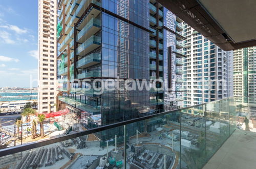 Photo 18 - Homesgetaway- 2BR in Marina Gate Tower 2