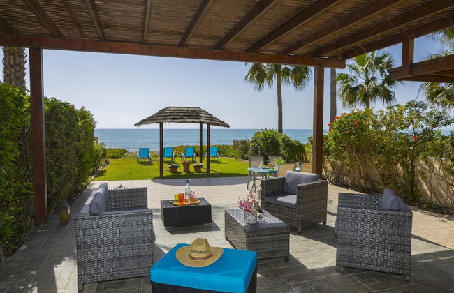Beachfront Villa Meneou 5 - Photo 19