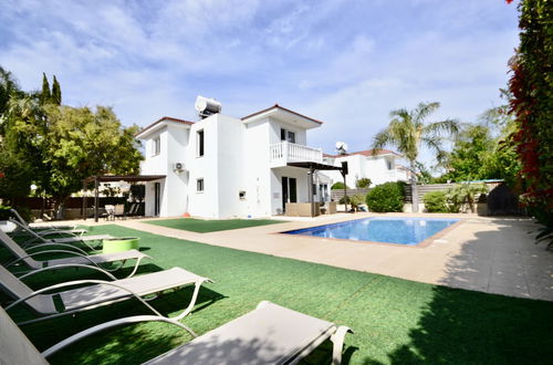 Foto 18 - Beautiful 4 Bed Villa in Ayia Napa, Nissi Beach