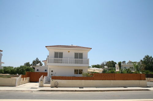 Photo 29 - Beautiful 4 Bed Villa in Ayia Napa, Nissi Beach