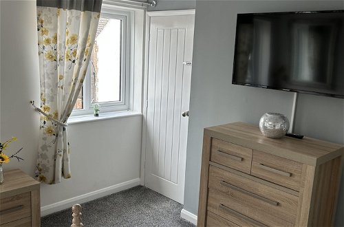 Photo 7 - Immaculate 2-bed Cottage in Flamborough