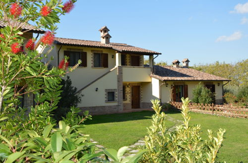 Photo 6 - Stunning Vacation Rental in Provincia di Perugia, Italy