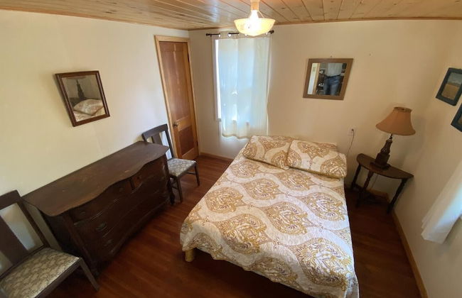 Lincolnwood Cabin 6 - Photo 2