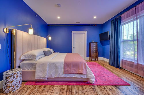 Photo 7 - Private Suite in Historic Austin B&b: Sleeps 4