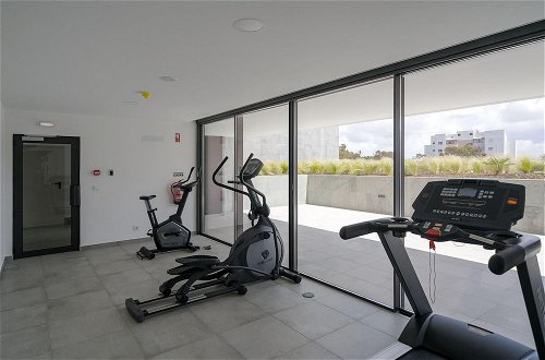 Foto 26 - Brand New Luxury Modern 3 Bed 3 Bath Apartment With Pool Gym by Ideal Homes