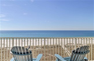 Foto 1 - Serene Beachfront Condo w/ Balcony + Ocean Views