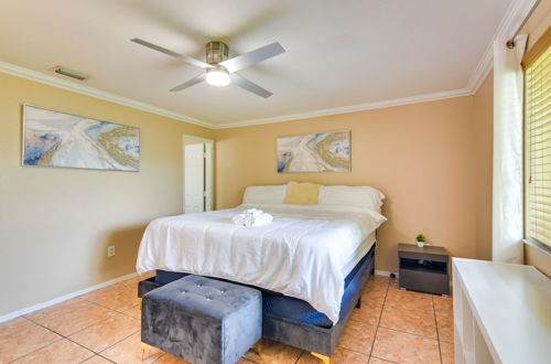 Photo 8 - Opa-locka Townhome, 15 Mi to Miami Beach