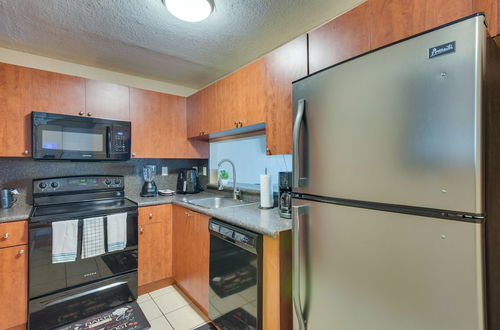 Photo 13 - Opa-locka Townhome, 15 Mi to Miami Beach