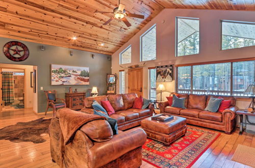 Photo 26 - Lavish Cabin w/ Deck <3 Mi to Pinetop Country Club