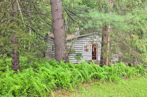 Photo 4 - Tranquil Greentown Cabin w/ Screened Porch