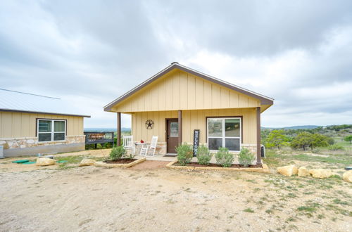 Photo 18 - Center Point Countryside Cottage w/ Deck, Grill