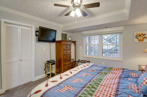 Foto 8 - Convenient Gatlinburg Condo ~ 7 Mi to Pigeon Forge