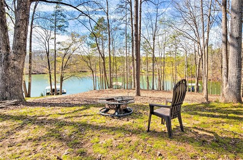 Photo 7 - Townville Lake House w/ Private Dock, Kayaks