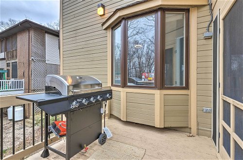 Photo 34 - Modern Home: Deck, Bbq, Games, Fire Pit, & More