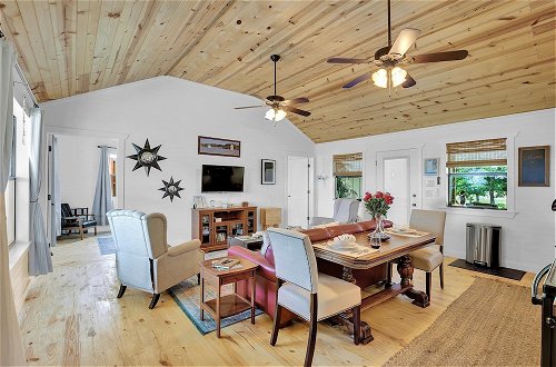 Foto 18 - Luxurious Cottage on 3-acre's in Fred Wine Country