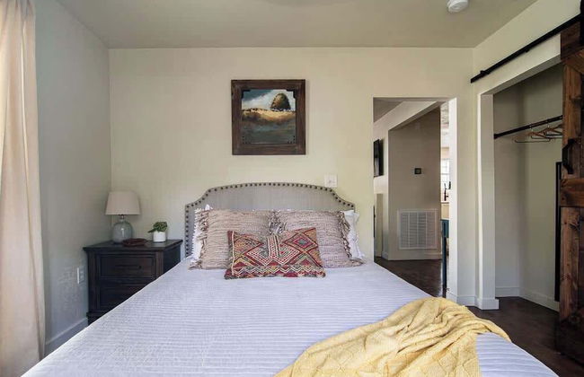 Southern Charm - Near Main With Hot Tub - Foto 2