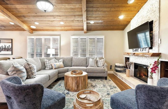 Luxury on Lake LBJ With Hot Tub Firepit & Boat Slip - Foto 23