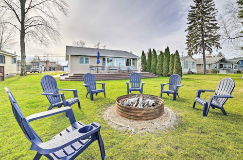 Foto 8 - Houghton Lake Cottage w/ New Private Deck