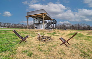 Foto 1 - One-of-a-kind Container Home on Century Farm