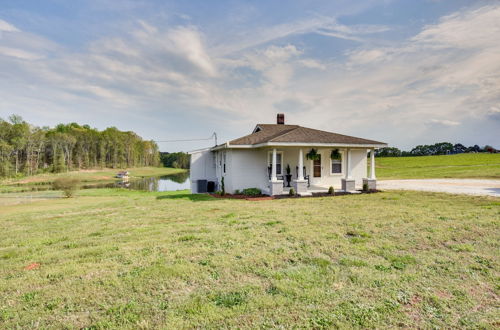 Foto 8 - Cozy Fair Play Home w/ Deck 4 Mi to Lake Hartwell