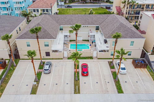 Photo 10 - Modern Island Condo w/ Pool: Steps to the Beach