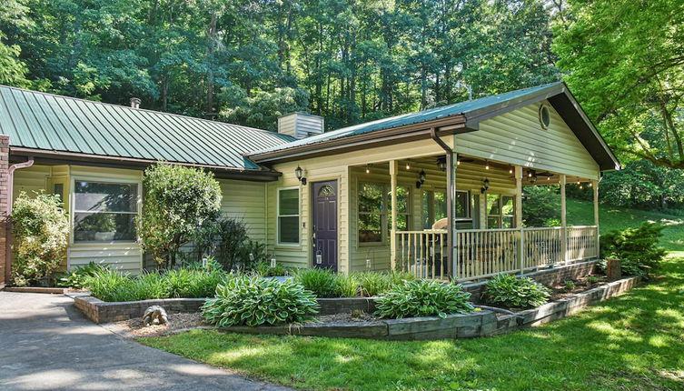 Photo 1 - Mountain Retreat Hot Tub Asheville